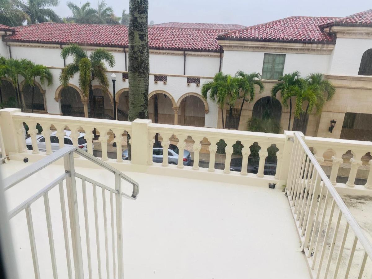 Tropicals Of Palm Beach Eksteriør billede