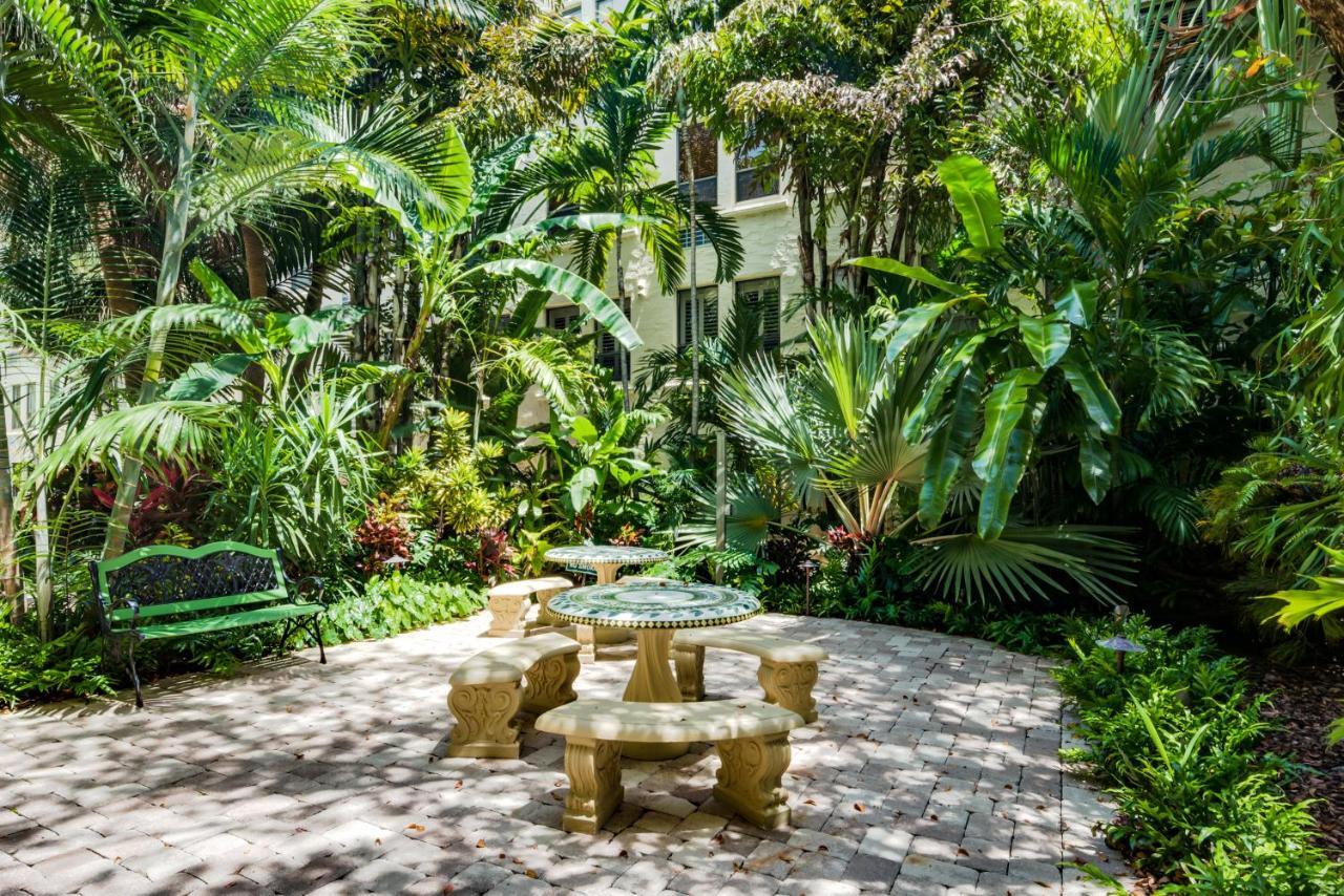 Tropicals Of Palm Beach Eksteriør billede